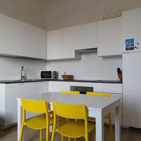 Apartment The Yellow Brescia